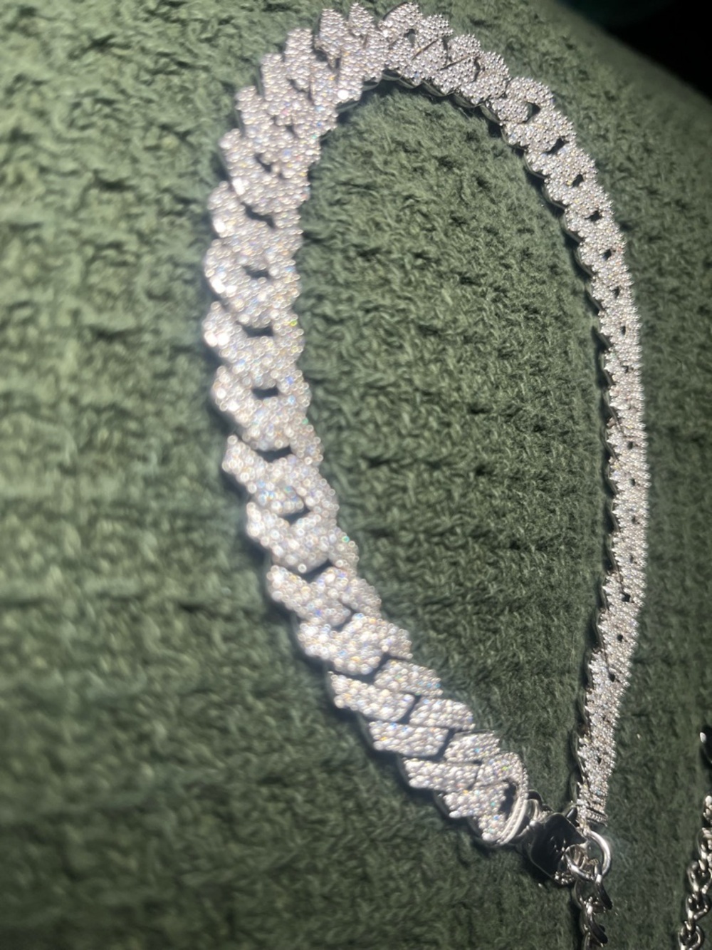 GLD iced out Cuban chain choker - Picture 7 of 10